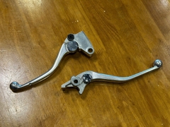 Cặp tay thắng tay côn zin Triumph T100/T120/Street Twin - 532 KG