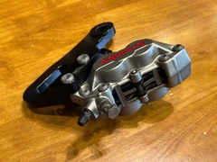 Bộ heo sau Brembo 4 pis + đĩa Newfen của Free Spirit cho Triumph Street Twin. Speed Twin 900 - 541