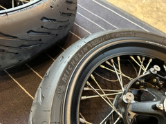 Cặp mâm zin BMW R Ninet Classic + vỏ Michellin Road 5 - 552 KG