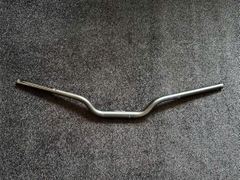 Ghi đông zin Triumph Scrambler 28mm (đen) - 612KG