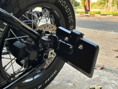 Pát biển số gập Triumph Bobber - 615