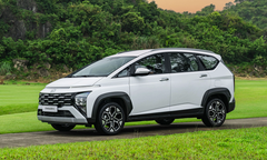 Thảm lót sàn TPE 5D Hyundai Stargazer
