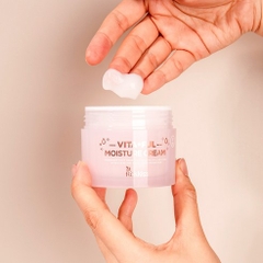 Kem dưỡng trắng da 록키스 Vitafull, 120g