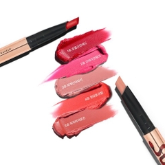 Son Kem Lì Naked Lip Tattoo