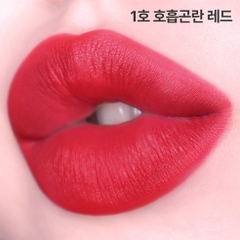 Son Kem Lì Naked Lip Tattoo