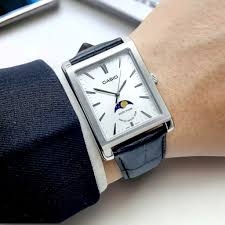 Casio 45.5 × 33 mm Nam MTP-M105L-7AVDF