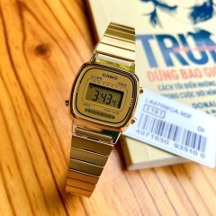 Casio 30.3 × 24.6 mm Nữ LA670WGA-9DF