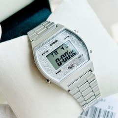 Casio 38.9 × 35 mm Nữ B640WDG-7DF