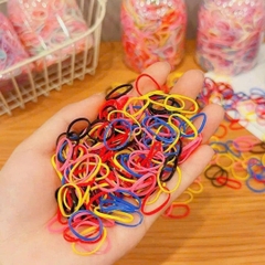 Set 1000 thun cột tóc co giãn nhiều màu kèm bình đựng