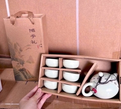 Bộ Ấm Pha Trà Men Ngọc Gồm 1 Bình Và 6 Chén Có Hộp