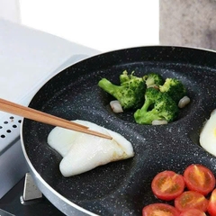 CHẢO CHIÊN TRỨNG 4 NGĂN trái tim CHỐNG DÍNH