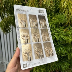 Vỉ móc dán tường vỉ 9 cái.