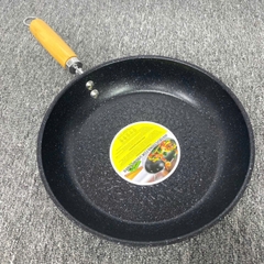 CHẢO GANG ĐÁY BẰNG ,VÂN ĐÁ ĐÁY 28CM( cán gỗ)