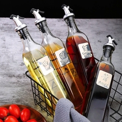 BÌNH RÓT DẦU THUỶ TINH CÓ VÒI CHỐNG TRÀN 250ml