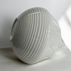 Bình Arita bạch định khắc nổi hoa lan thủy tiên size lớn