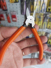 Kìm cắt nhựa lưỡi tròn Fujiya APN-125RS