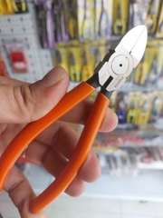 Kìm cắt nhựa lưỡi bằng Fujiya APN-150FS