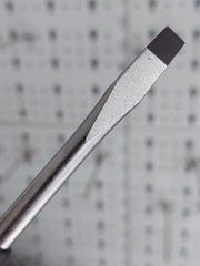 Tô vít 2 cạnh cán tròn Vessel No.220-6x100