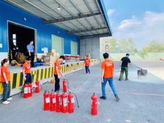 ShopeeXpress tổ chức tập huấn phòng cháy chữa cháy tại kho vận Bình Minh Tải