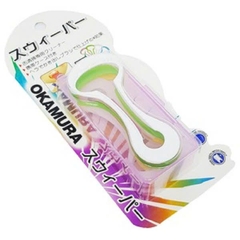 Dụng cụ cạo và vệ sinh lưỡi Okamura