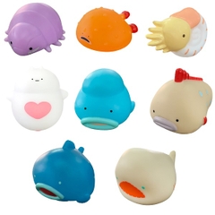 Cá đồ chơi đi tắm