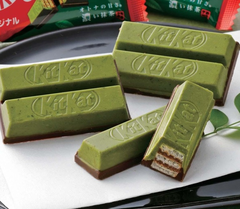 Kitkat mix vị truyền thống và trà xanh