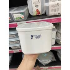 Hộp nhựa Nakaya White Pack vuông 1L