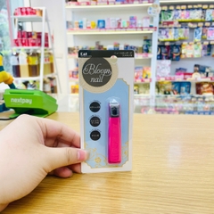 Bấm móng tay thân nhựa KAI (màu hồng size S)