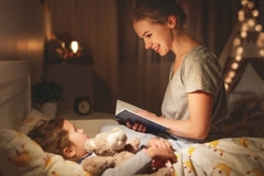 4 lợi ích tuyệt vời của việc nói chuyện với con trước khi đi ngủ tối