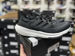 GIÀY ULTRABOOST LIGHT - form ôm - GY9351