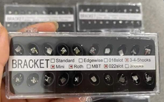 Mắc cài kim loại Bracket dạng hộp