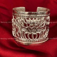 V37 Vòng tay bạc chạm sen bản to 5-7cm