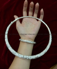 KC49 Kiềng cổ bạc ta ovan chạm cúc dẹt 15- 143c