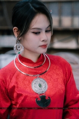 Mặt khánh chạm thủ công bạc ta gắn đá thạch anh tóc xanh