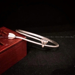 V78 Vòng tay bạc trơn đài sen