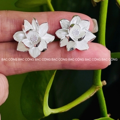 Khuyên tai bạc ta hoa sen