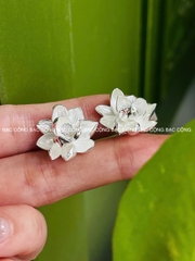 Khuyên tai bạc ta hoa sen