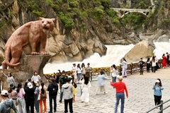 昆明 ：大理 - 麗江 - 香格里拉 - 雪山（六天五夜） 贈送欣賞由名導演「張藝謀」執導的戶外實景表演《印象麗江》 CÔN MINH -  ĐẠI LÝ - LỆ GIANG - SHANGRILA - NÚI TUYẾT（6 NGÀY 5 ĐÊM)