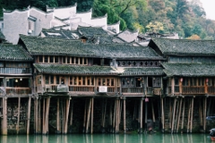 探索恩施 - 鳳凰古城 - 天門山 - 七十二七樓（六天五夜） Khám phá Ân Thi - Phượng Hoàng Cổ Trấn - Thiên Môn Sơn - 72 Kỳ Lầu