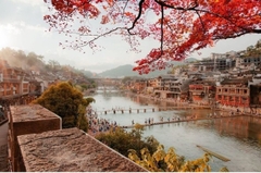 探索恩施 - 鳳凰古城 - 天門山 - 七十二七樓（五天四夜） KHÁM PHÁ ÂN THI - PHƯỢNG HOÀNG CỔ TRẤN - THIÊN MÔN SƠN - 72 KỲ LẦU ( 5 NGÀY 4 ĐÊM )