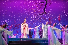 探索恩施 - 鳳凰古城 - 天門山 - 七十二七樓（五天四夜） KHÁM PHÁ ÂN THI - PHƯỢNG HOÀNG CỔ TRẤN - THIÊN MÔN SƠN - 72 KỲ LẦU ( 5 NGÀY 4 ĐÊM )