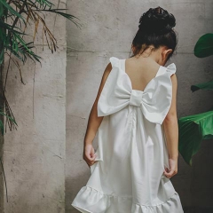 Set đầm công chúa màu trắng cho bé gái