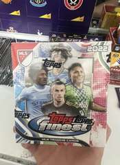 Hộp thẻ bóng đá Topps MLS Finest 2022 Box