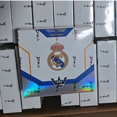 Hộp thẻ bóng đá DAKA Real Madrid Box Whistle 2026/27