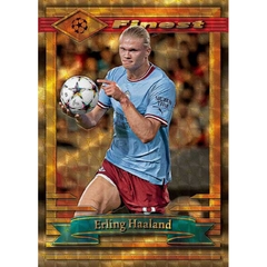 Hộp thẻ bóng đá Topps Finest Flashbacks UCC 2022/23