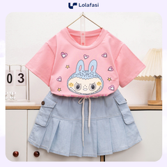 Set Váy Bé gái, Váy Jean Xếp Ly Túi Hộp Phối Áo Thun Cotton In Hình Mặt Labubu Phối Tim Sao 9 Kg Đến 24kg, Lolafasi Shop