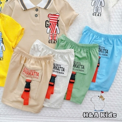 Bộ Thun Bé Trai, Set Polo Gấu GEAT Phối Quần Sọt Túi Gài Chất Liệu Thun Cotton Cho Bé Trai Từ 8-16 Kg, Lolafasi Shop