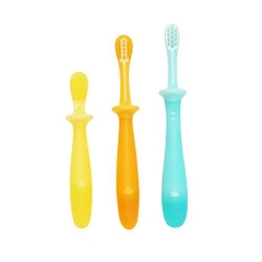 Set 3 bàn chải đánh răng cho bé Pigeon từ 4.5-9-12 tháng tuổi