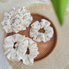 Buộc Tóc Mí Viền