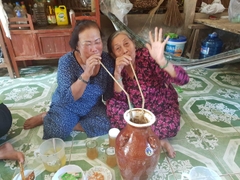 Rượu Cần Hải Tây Nguyên (Bình 4L) - Đặc Sản Đồng Bào Tây Nguyên